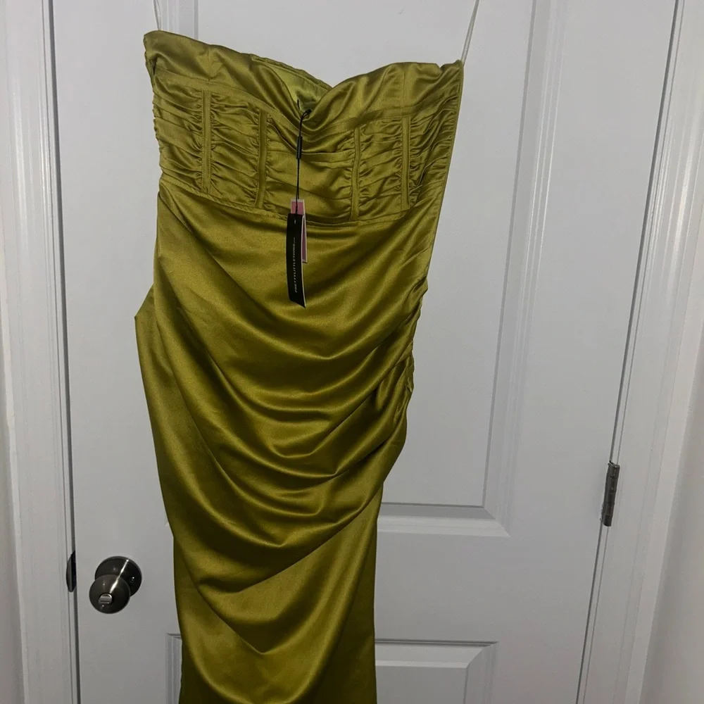 PrettyLittleThing Yellow Ruched Strapless Gown - Picture 2 of 4